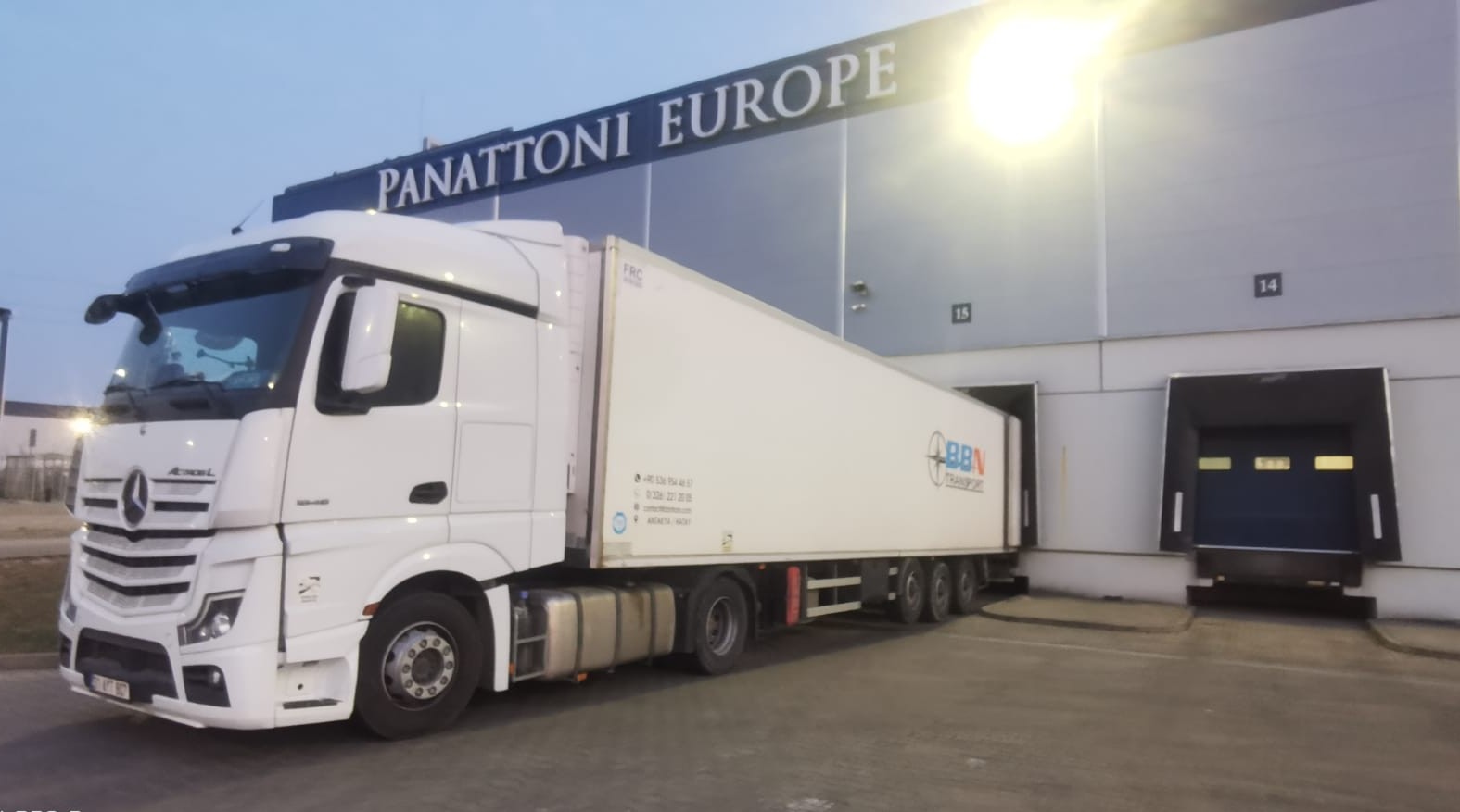 Ongoing apple transport from Poland to Jordan with scheduled departures and reliable cold chain logistics ensuring fresh and secure deliveries.