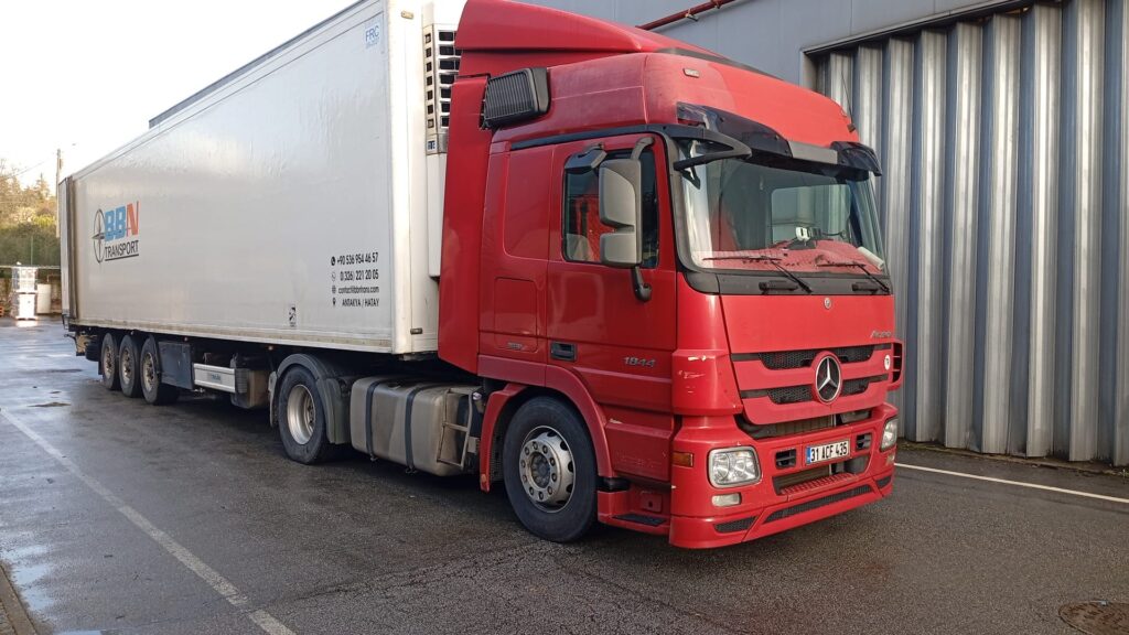 Machinery parts transport from Türkiye to Portugal completed with secure loading and efficient route planning. Reliable European industrial logistics solutions.