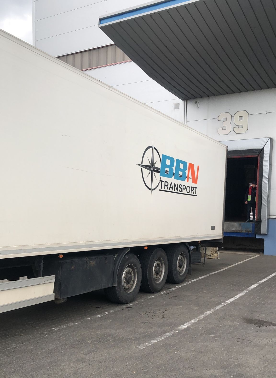 Ongoing croissant transport from Poland to Bulgaria. Reliable bakery product logistics solutions by BBN Transport.