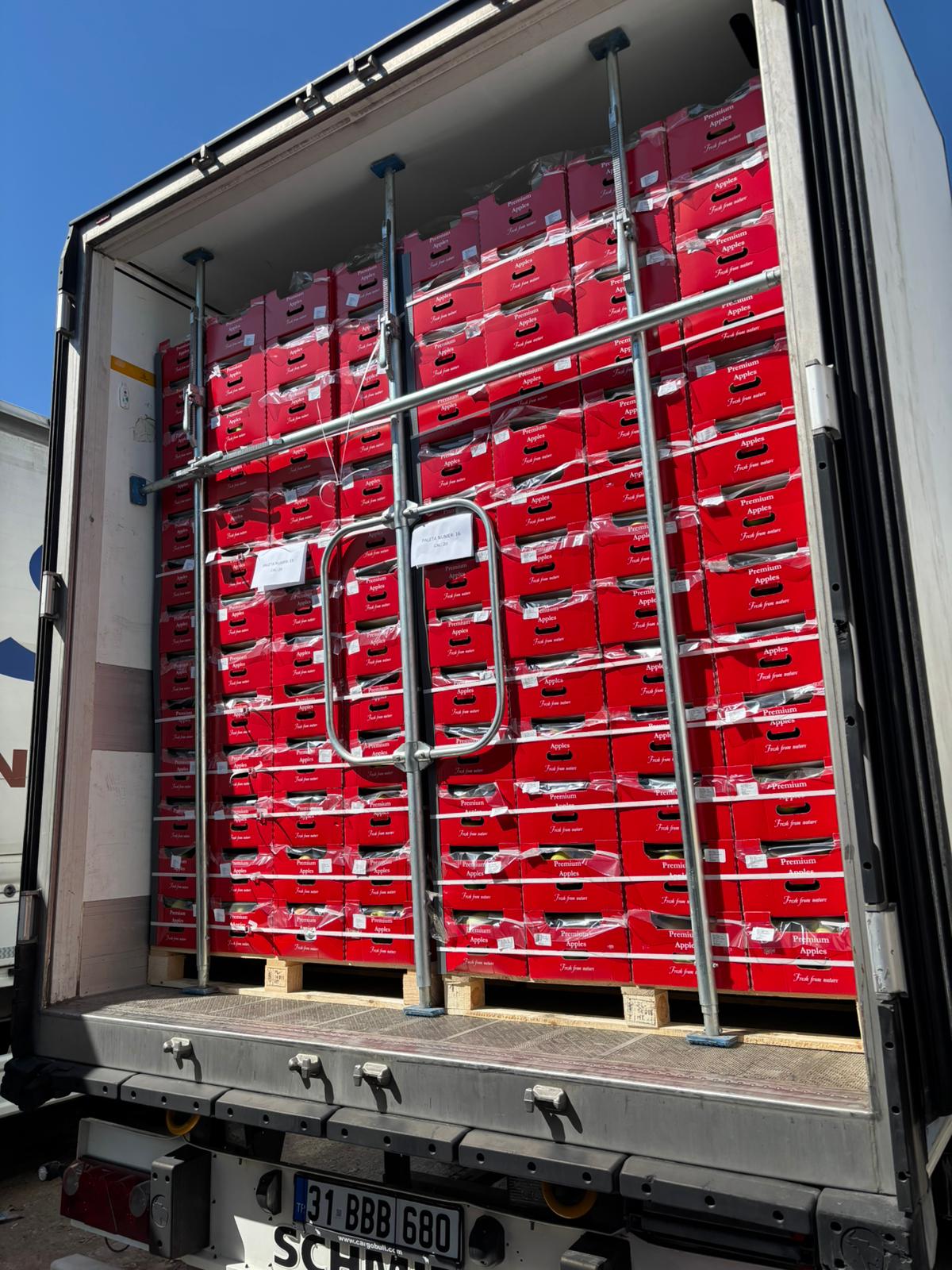 BBN Transport has successfully completed an apple transport from Poland to Jordan via Syria, ensuring smooth transit operations and reliable delivery.